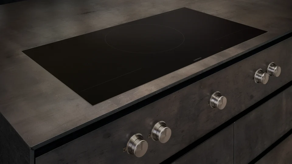 Full-surface and flex induction options, alongside modular Vario cooking configurations.